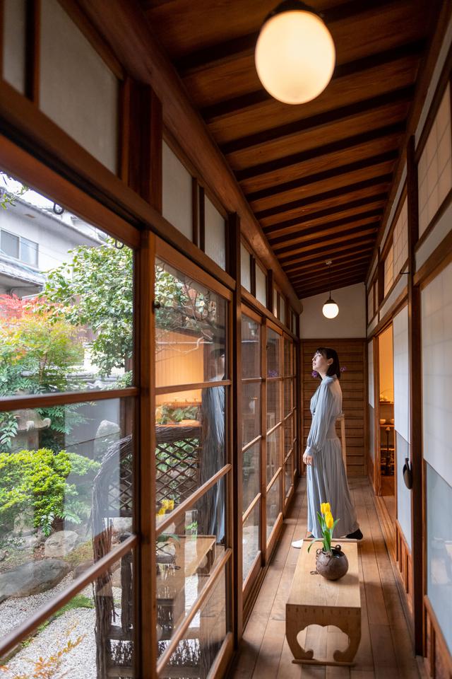 画像2: 静寂に包まれる、時代の新旧が交差した古民家カフェ
