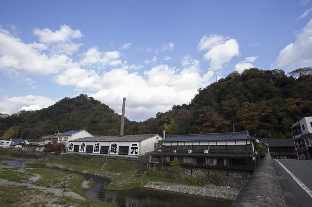 画像: 情緒溢れる宿場町で、勝山のお殿様も楽しんだ日本酒を堪能