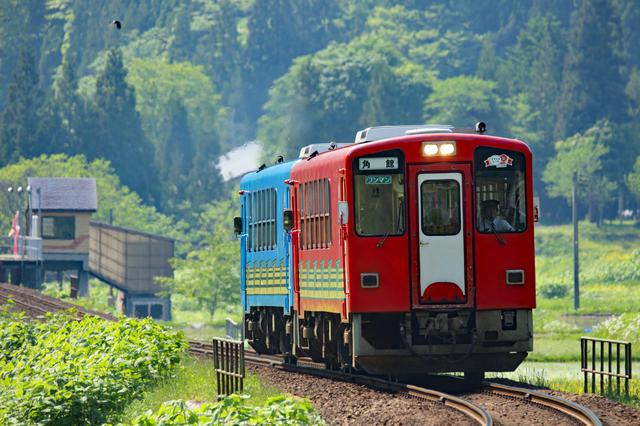 画像1: 【絶景②】「秋田内陸縦貫鉄道」で新緑をまたぐ絶景旅(北秋田市)