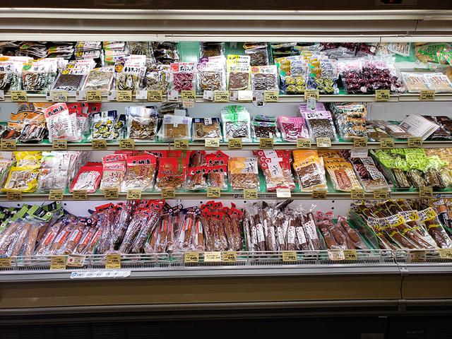 画像: つけもの棚 全部「がっこ」です。
