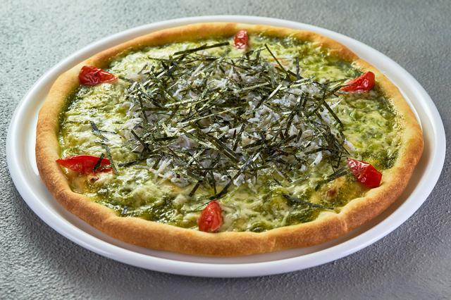 画像: しらすのバジルソース(1,400円・税込)