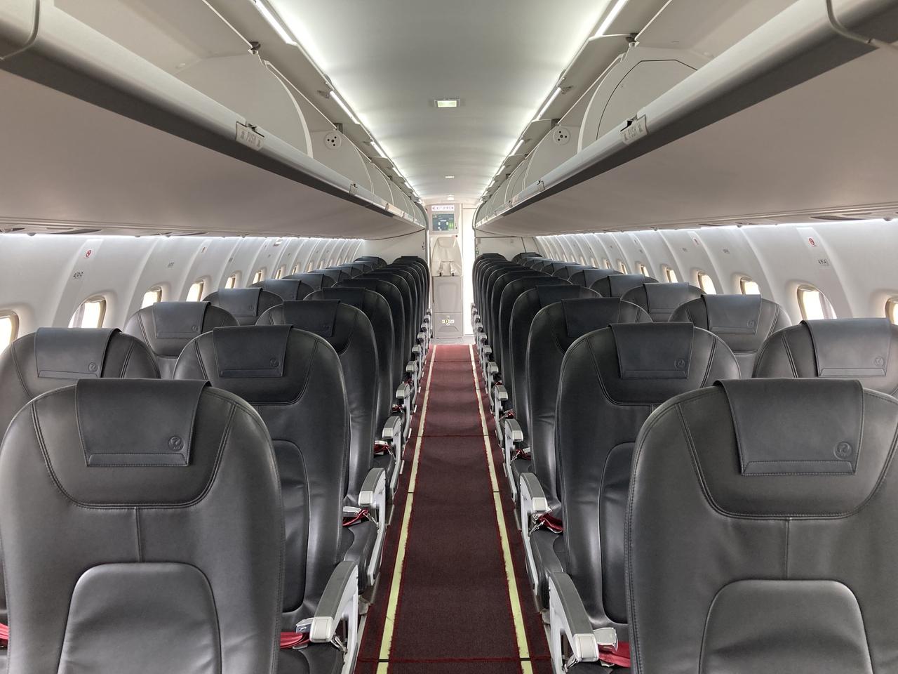 画像: ATR42の機内