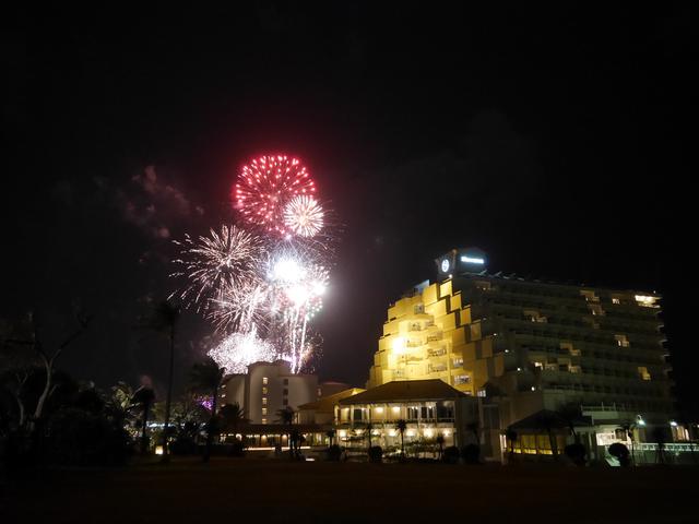 画像4: ハワイを感じる旅のポイント④ しっとりとした三線、マリンアクティビティ。思いのままの南国時間