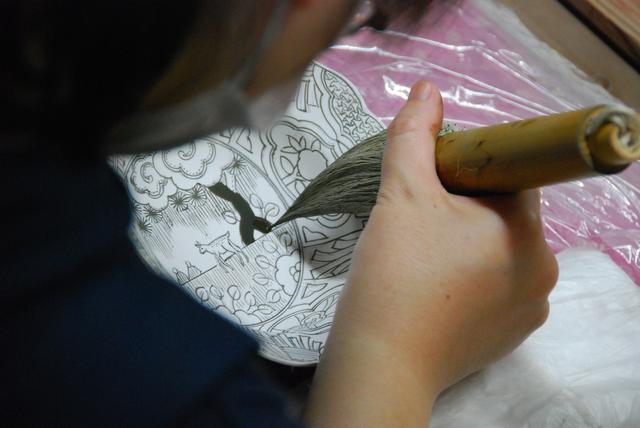 画像2: 【佐賀・有田焼】国産磁器のふるさと・有田の品格が宿る「李荘窯」