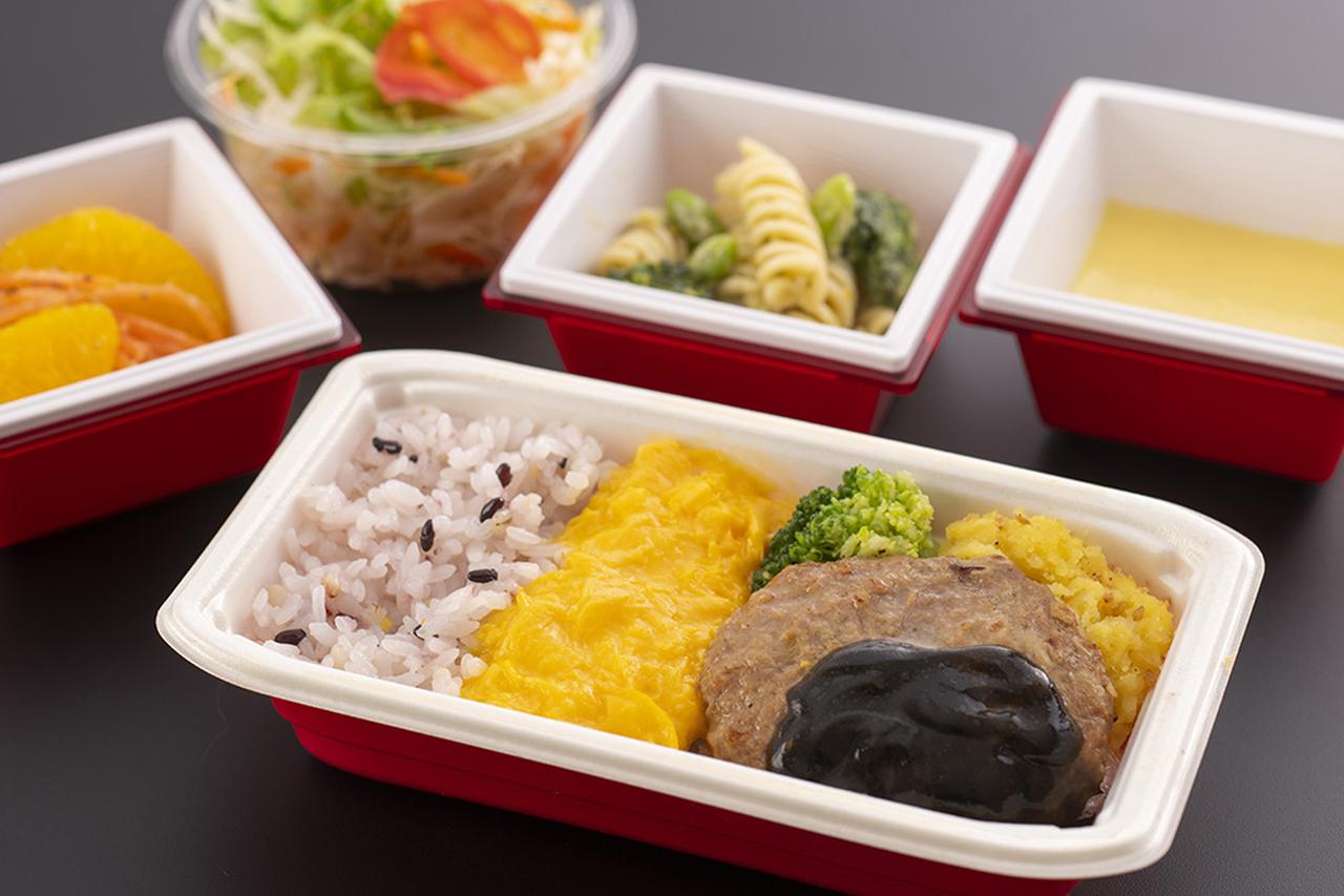 未来に残す機内食。仕掛け人・小山薫堂氏と語る、JAL国際線秋の新
