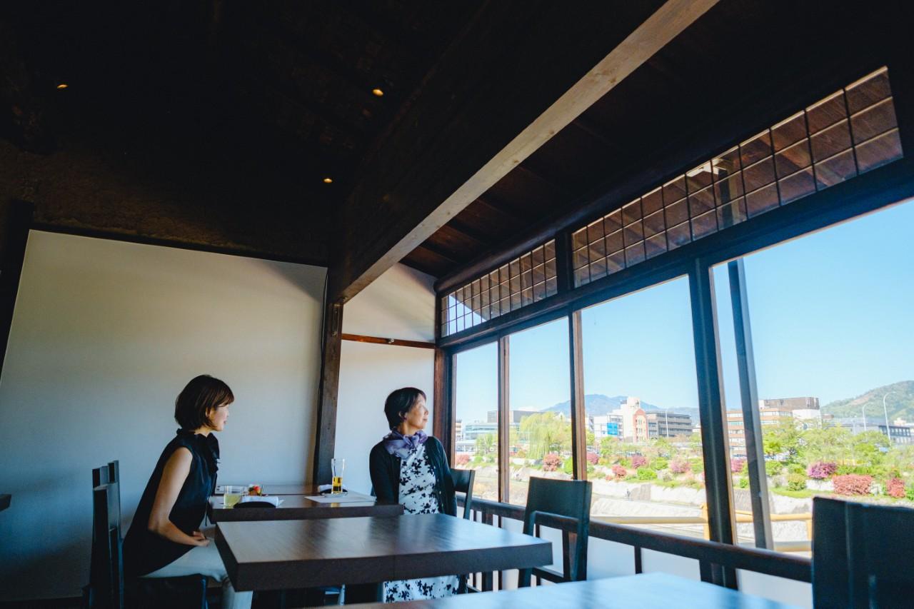 画像3: 「先斗町 魯ビン(ロビン)」で鴨川を眺めながら贅沢ランチ