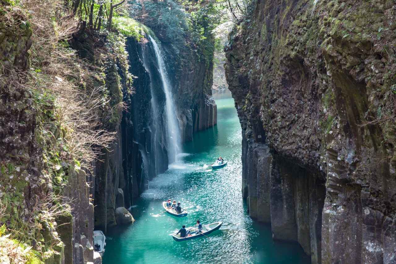 Photo: Takachiho Gorge (Miyazaki Prefecture): Immerse yourself in nature at the mythical setting where the heavens and the earth were created