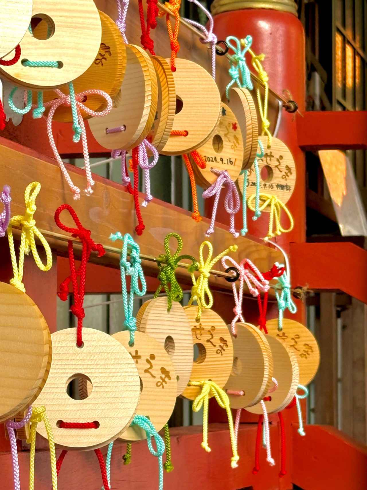 Image 2: 11 recommended power spots for your favorite idol. Shrines across Japan where you can pray for good luck for your idol and yourself