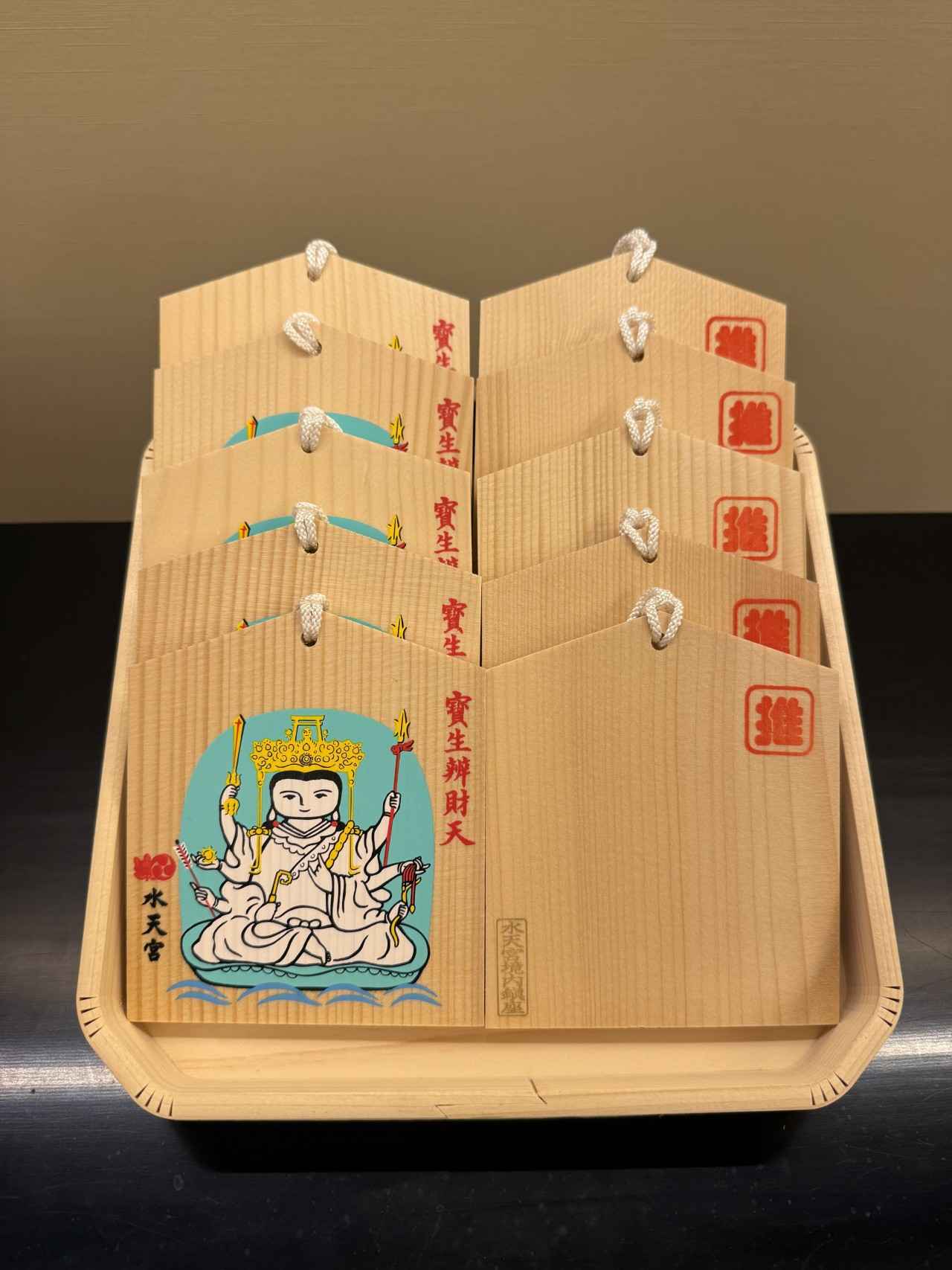 Image 3: 11 recommended power spots for your favorite idol. Shrines across Japan where you can pray for good luck for your idol and yourself