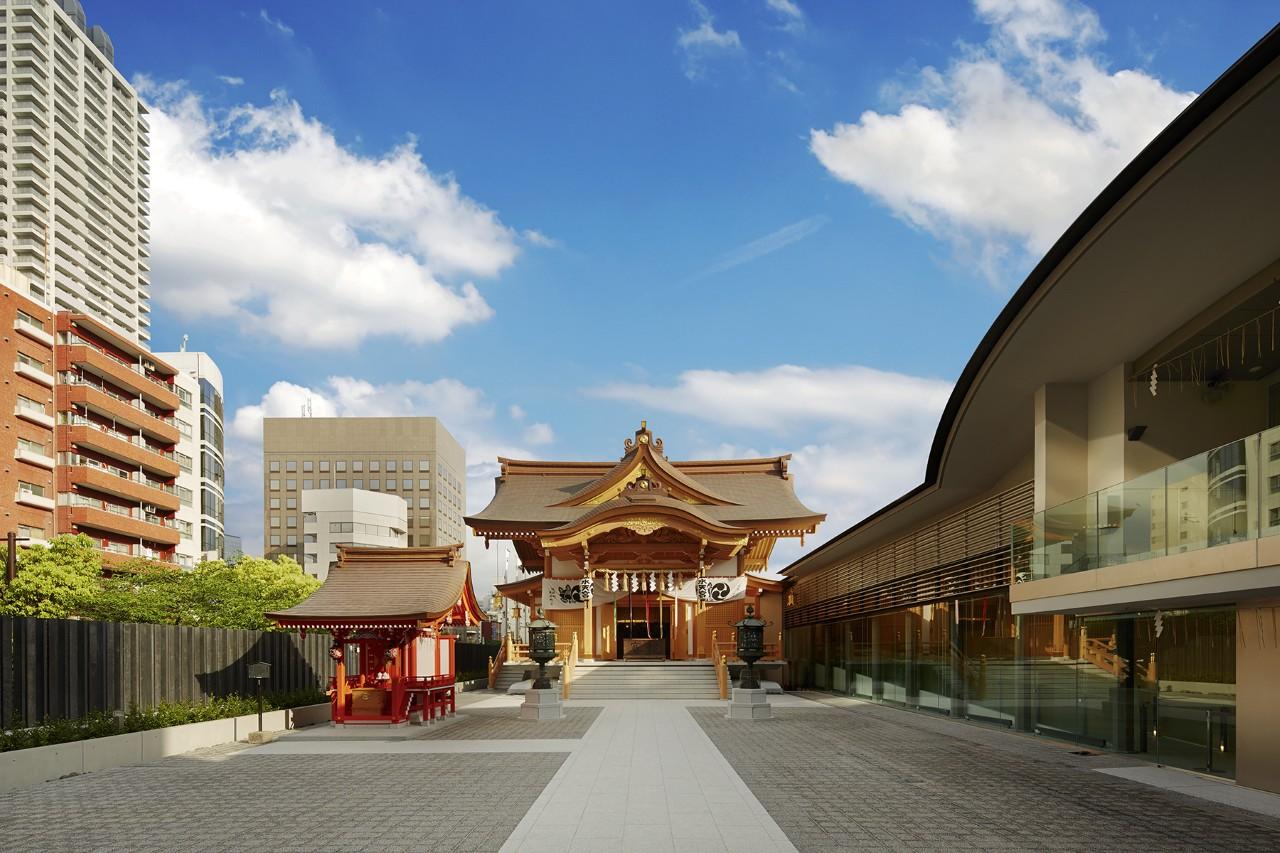 Photo: Suitengu Shrine (Tokyo), beloved by Edokko people, where people pray for their favorite idols' success