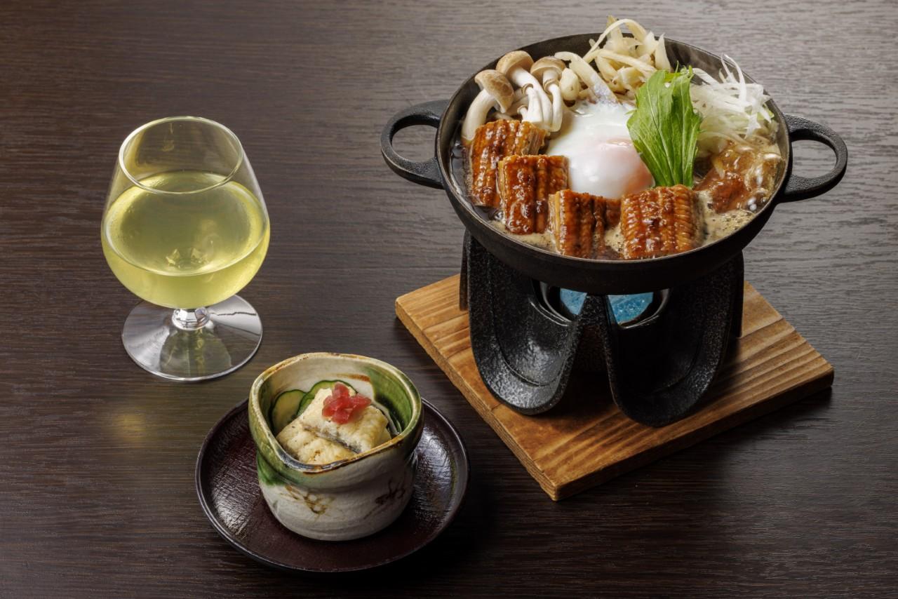 Image 2: For dinner, we had eel and even puffer fish. All the delicious delicacies of Enshu