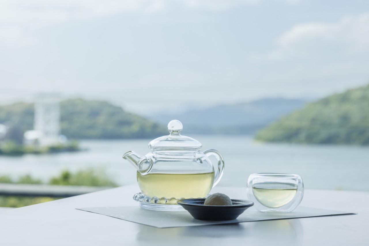 Image 4: Shizuoka is known for its tea. Kai Enshu welcomes you with its fragrant aroma and pure flavor.