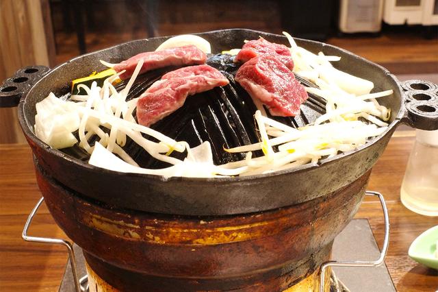Photo 4: Enjoy innovative lamb dishes at the famous backstreet restaurant "4.6Sheep"