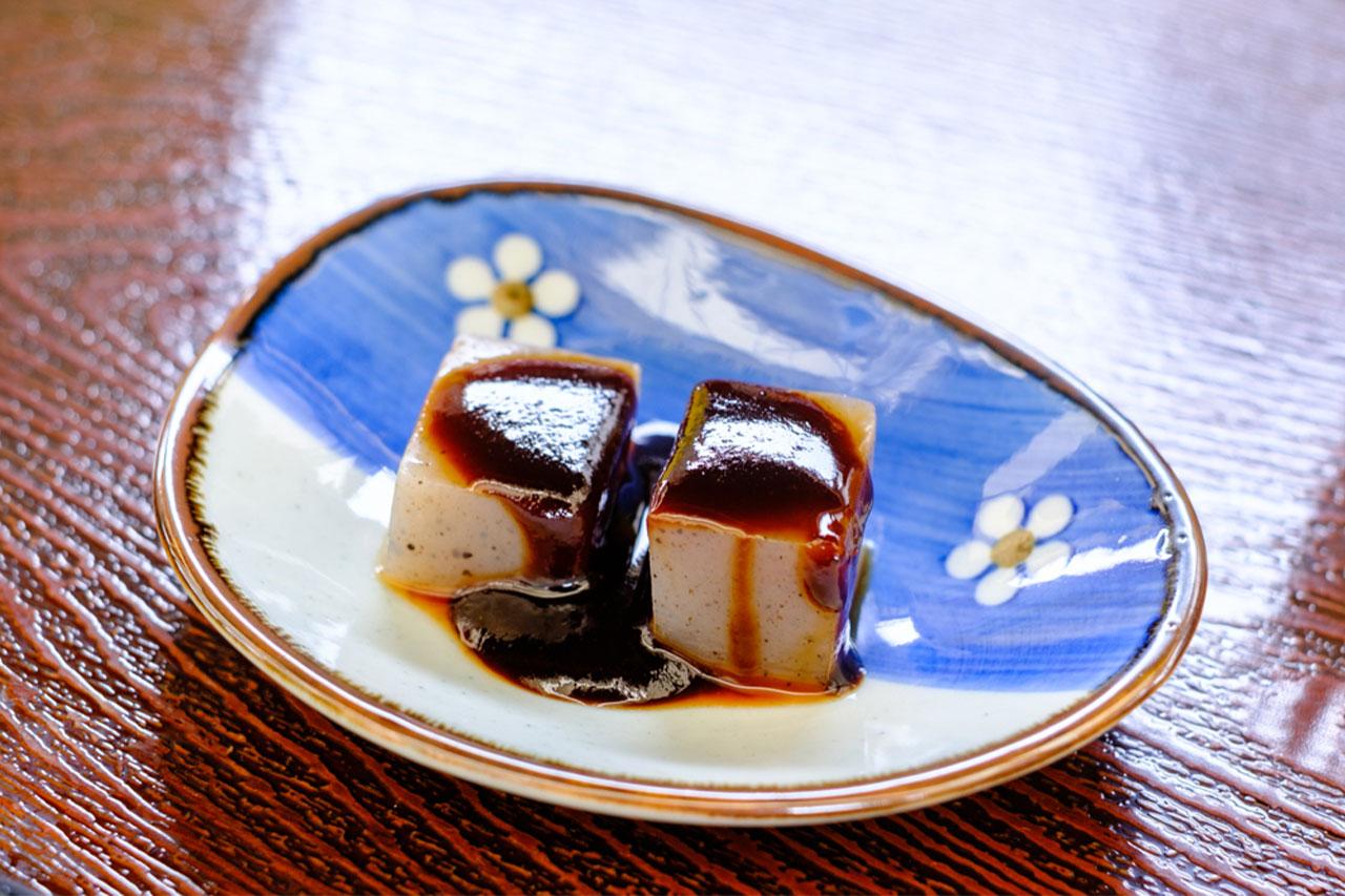 Photo: No reservations are necessary for the tour (reservations are required for groups), and at the end you can enjoy a tasting of Hatcho miso.