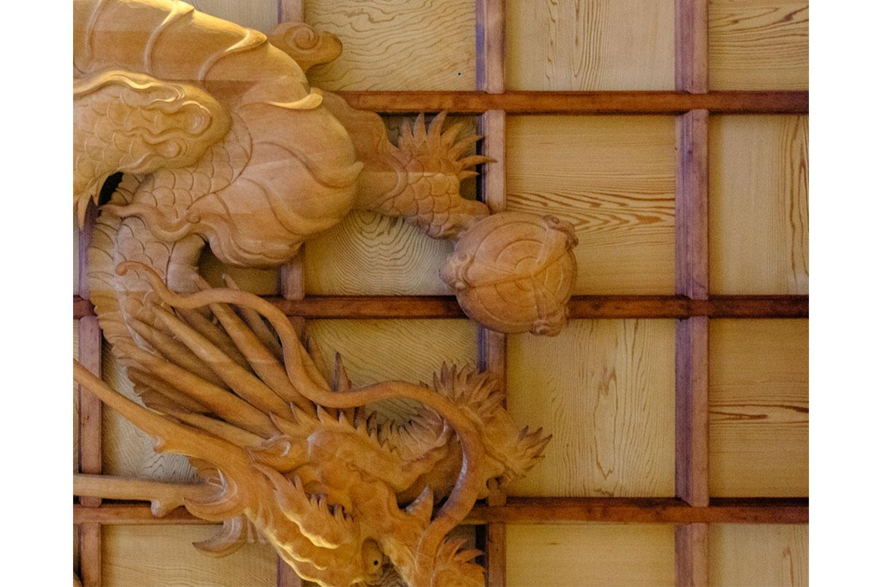Image: The symbol of Okazaki City, the "treasure jewel" held by a dragon, which is also used in the city emblem