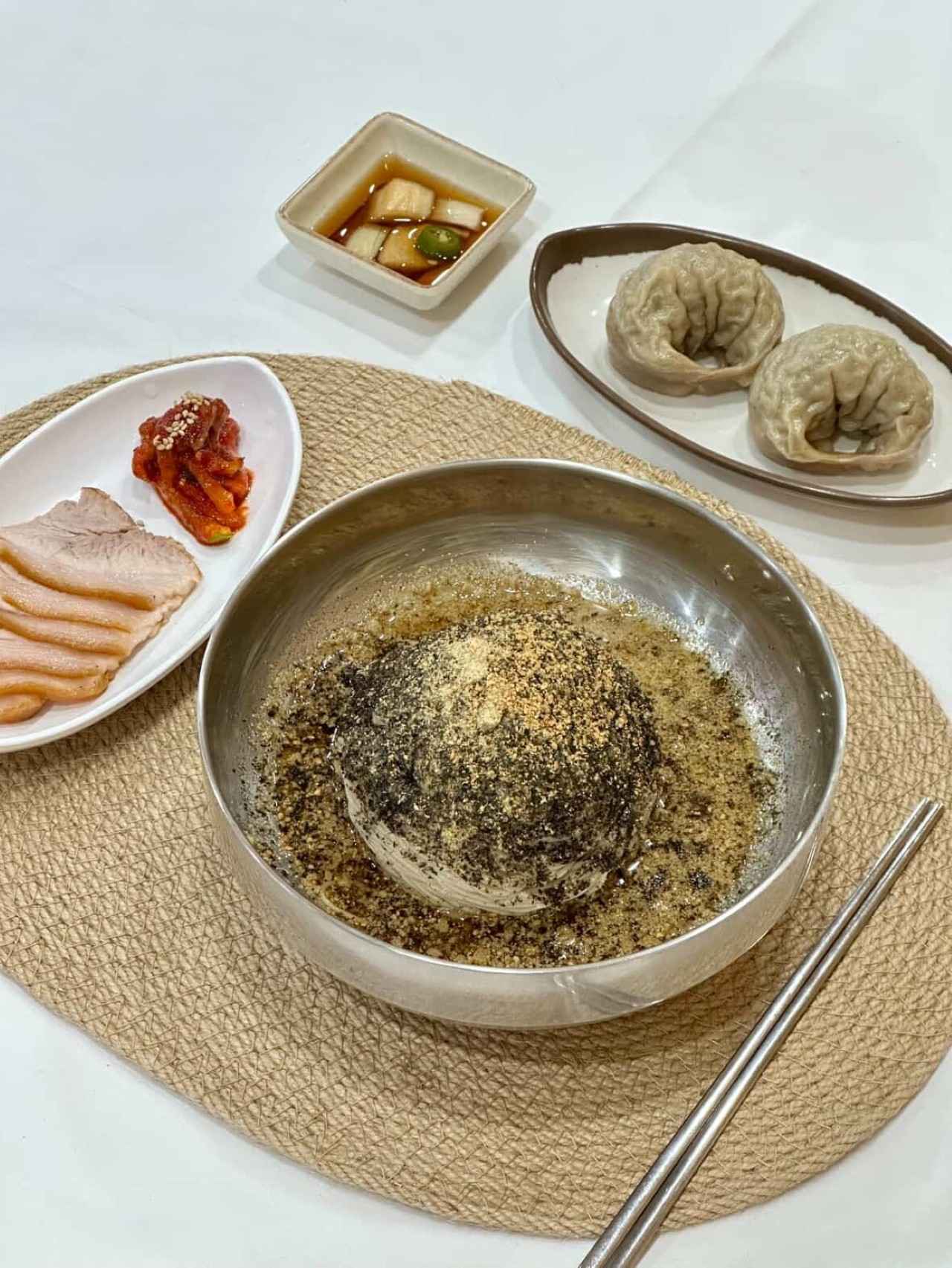 Image 1: Popular "non-spicy" Korean cuisine in Seoul. 10 famous restaurants worth going out of your way to try