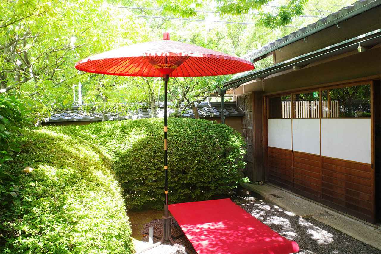 画像3: 老舗和菓子店「菓游 茜庵」で味わう季節限定の上生菓子とお抹茶