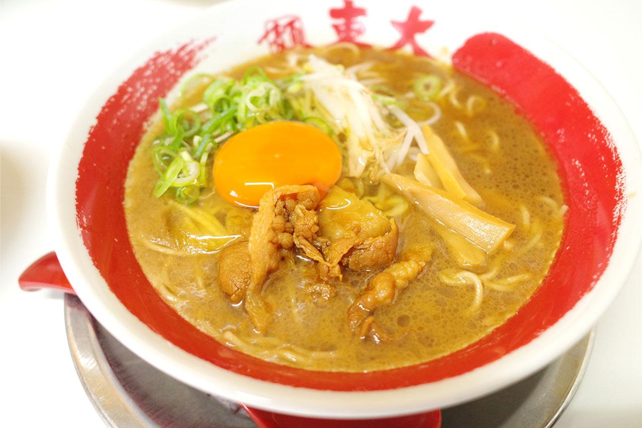 画像5: 無料生卵＆無限ライス付きで満腹必至！徳島ラーメンといえば「ラーメン東大 大道本店」