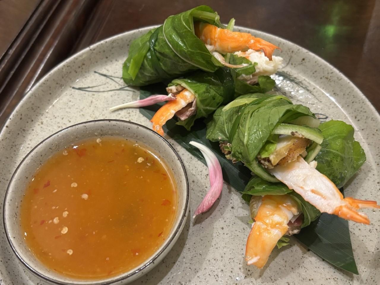 画像2: ハノイに戻り、ディナーは「蓮料理」に舌鼓