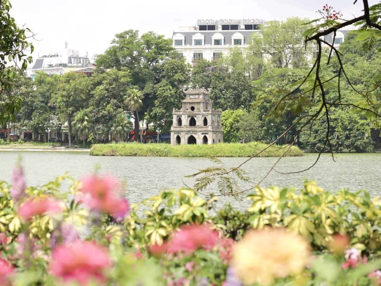 画像: ホアンキエム湖