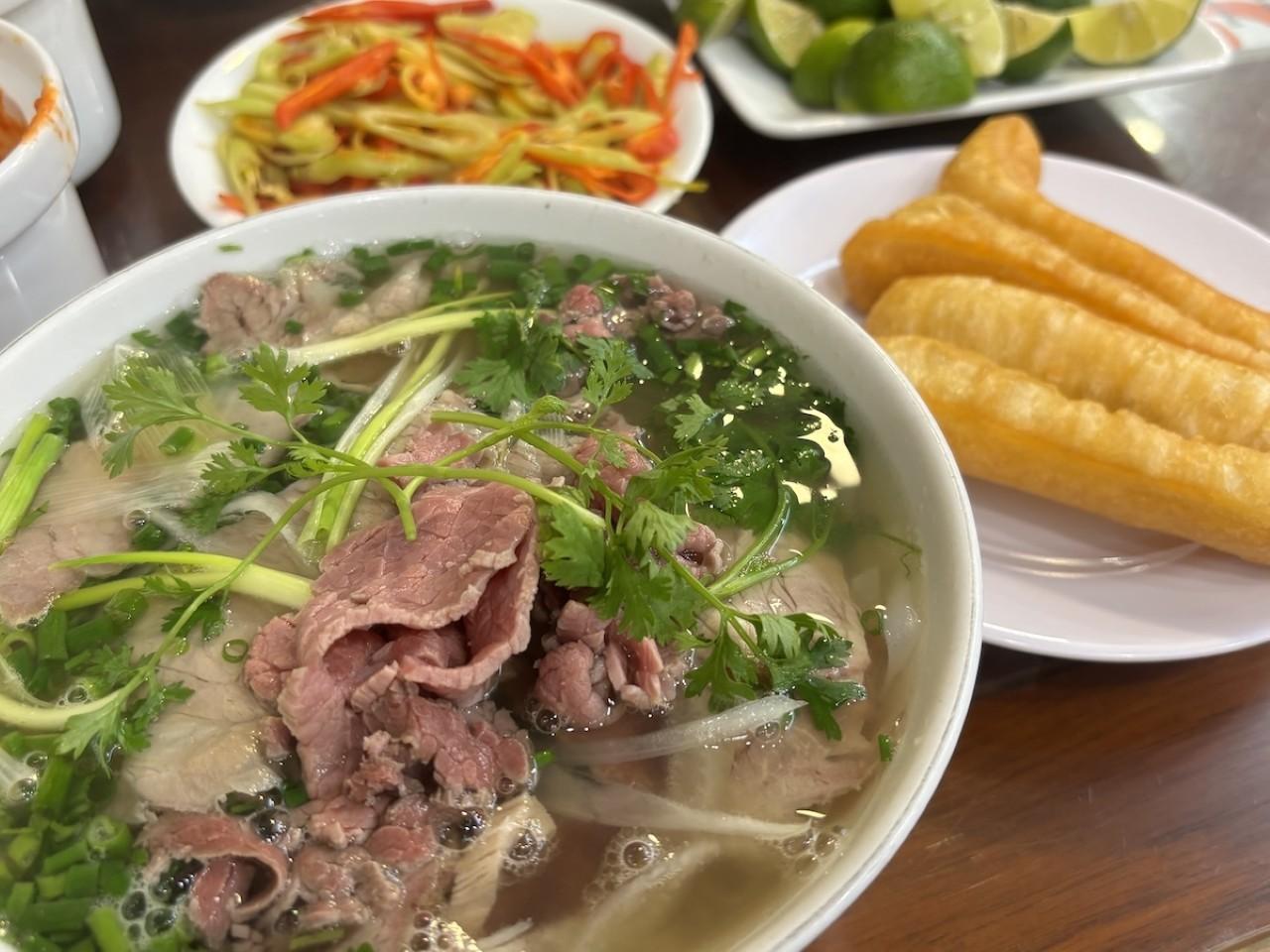 画像3: ベトナムの朝ごはんといえば「フォー」