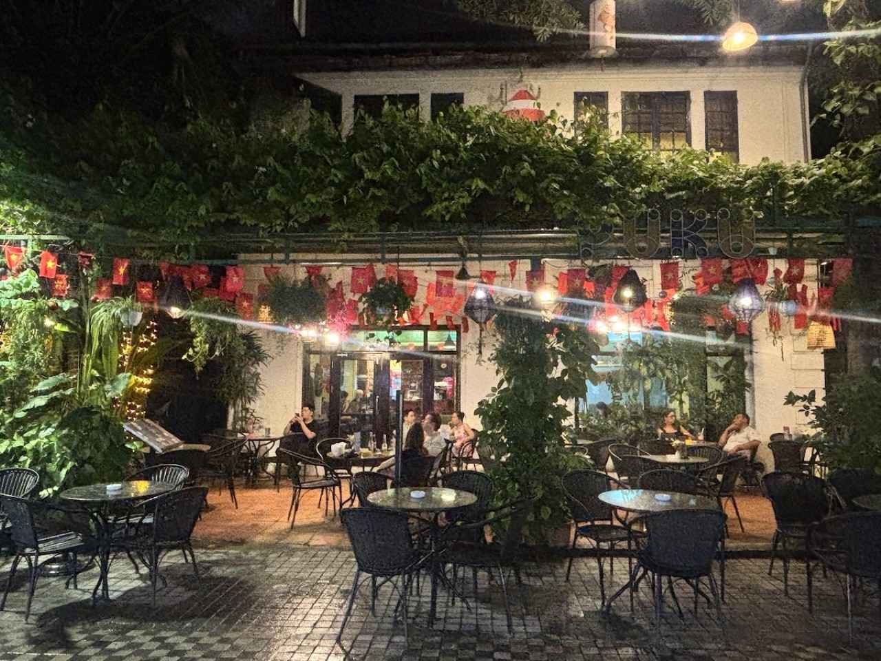 画像1: 「トンズイタン通り」でグルメを味わう