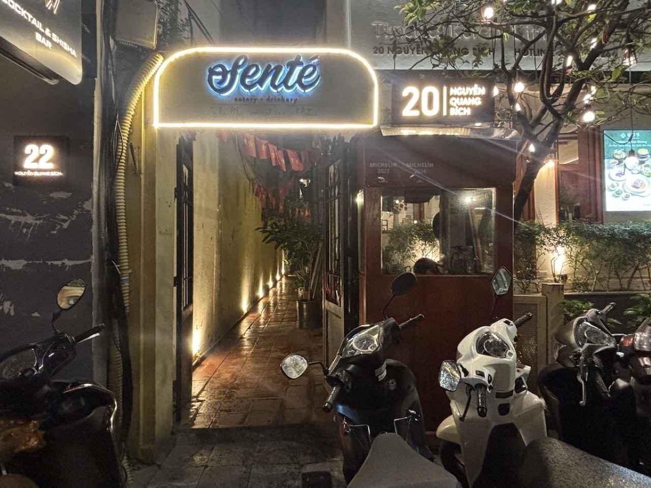 画像1: ハノイに戻り、ディナーは「蓮料理」に舌鼓