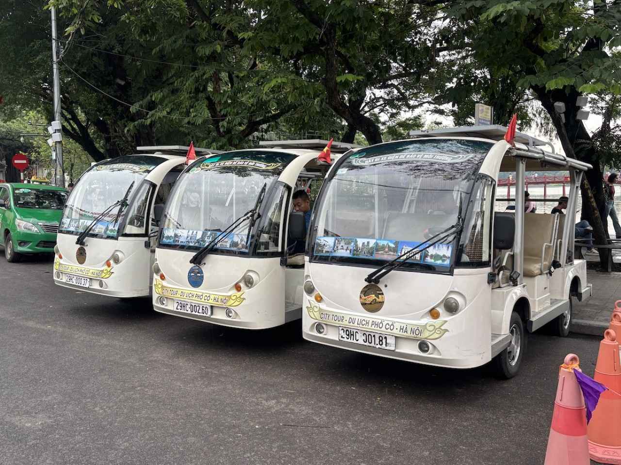 画像2: 旧市街で個性豊かな“通り”を散策