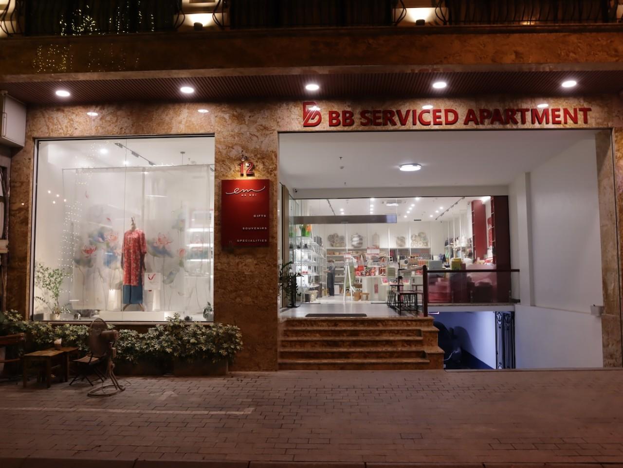 画像1: 日本人オーナーのショップで安心のお土産探し