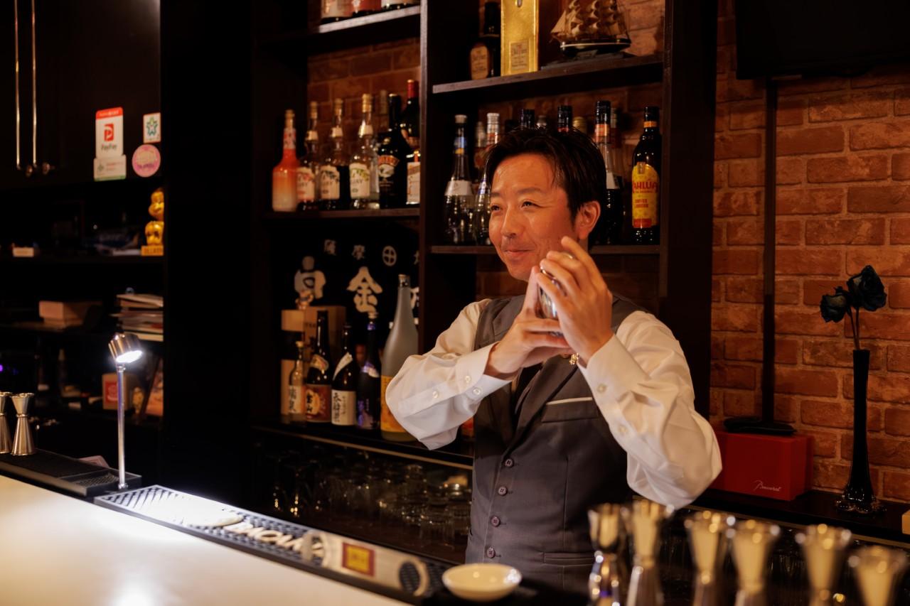 画像4: 居心地の良い隠れ家バー「ビリケン」で旅の締めくくり