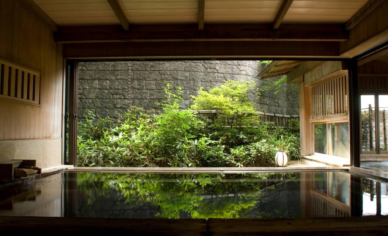 画像1: お宿 玉樹｜2つの名湯を木の温もりの湯屋で満喫