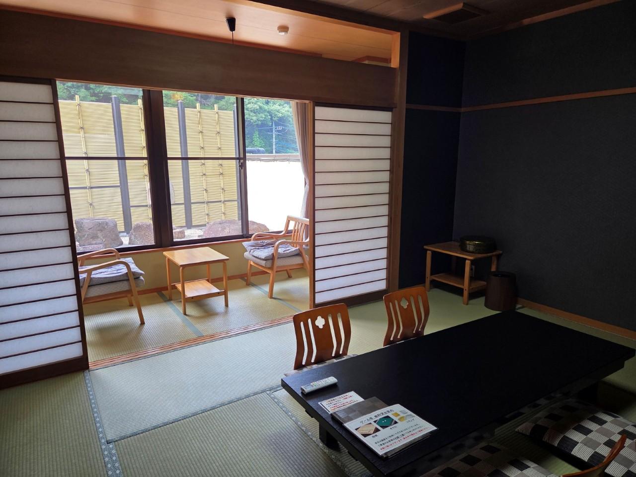 画像2: 秩父温泉 満願の湯｜渓谷と滝を望み、とろとろ硫黄泉を堪能