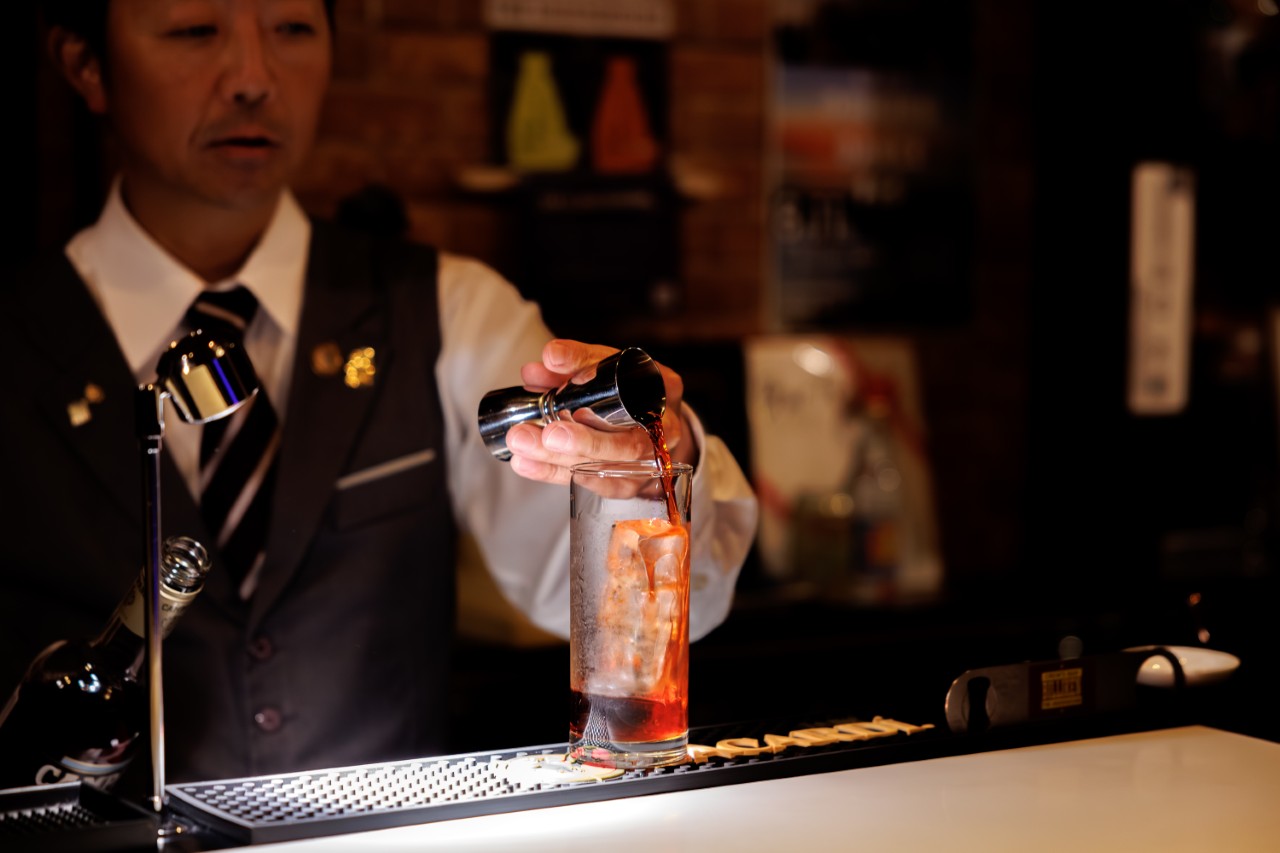 画像7: 居心地の良い隠れ家バー「ビリケン」で旅の締めくくり