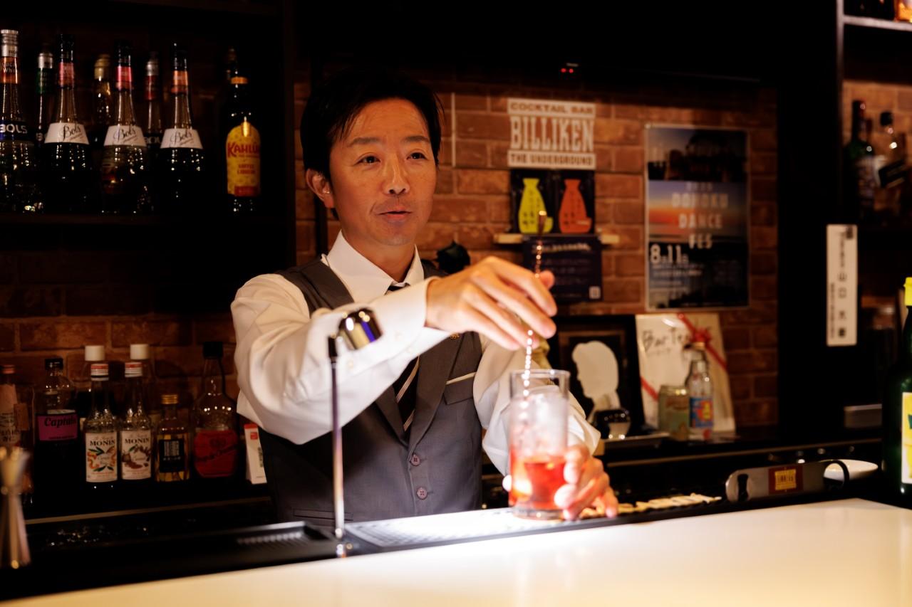 画像8: 居心地の良い隠れ家バー「ビリケン」で旅の締めくくり