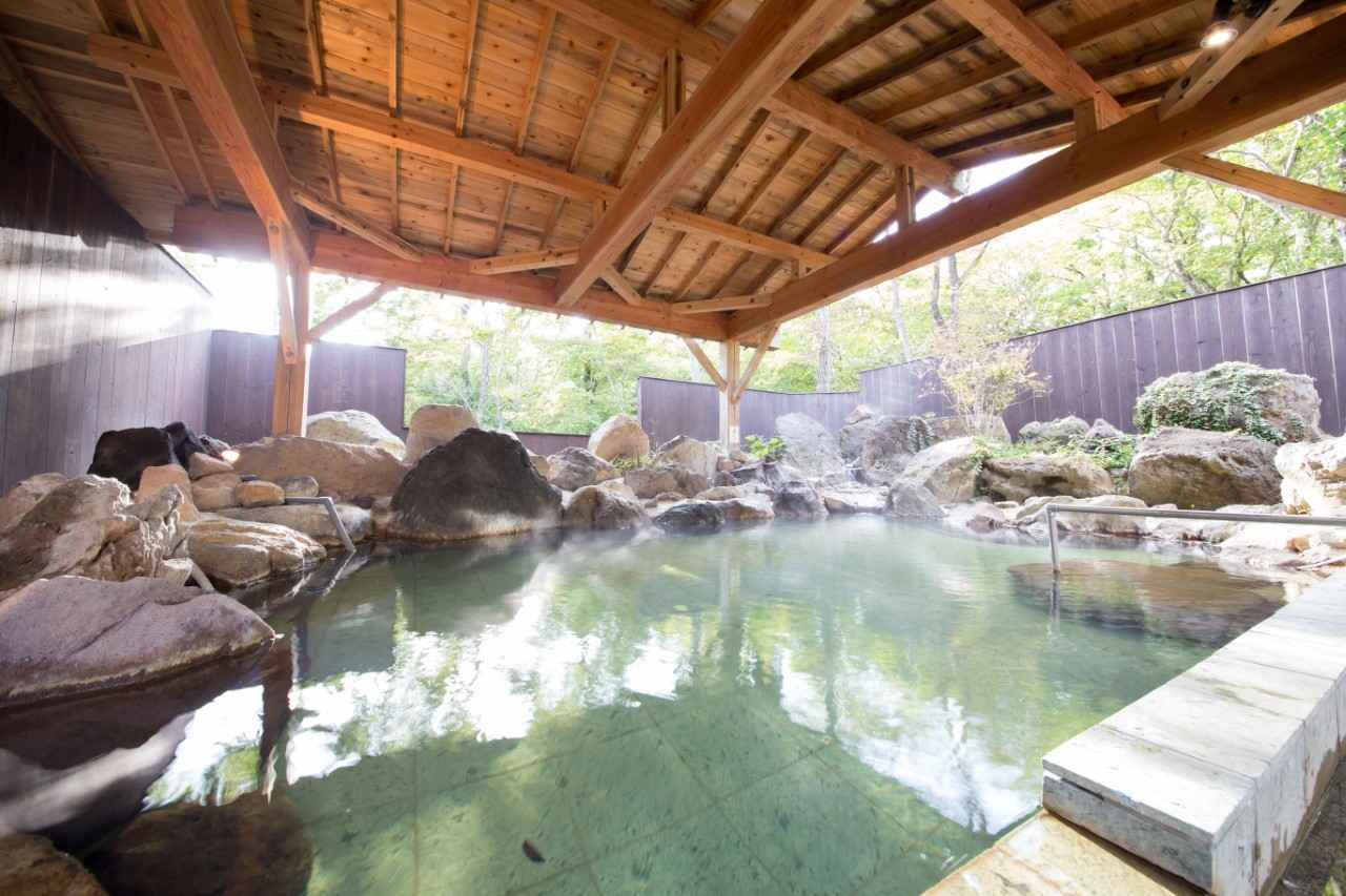 画像: 金ちゃん温泉｜森の中に佇む源泉かけ流しの日帰り温泉