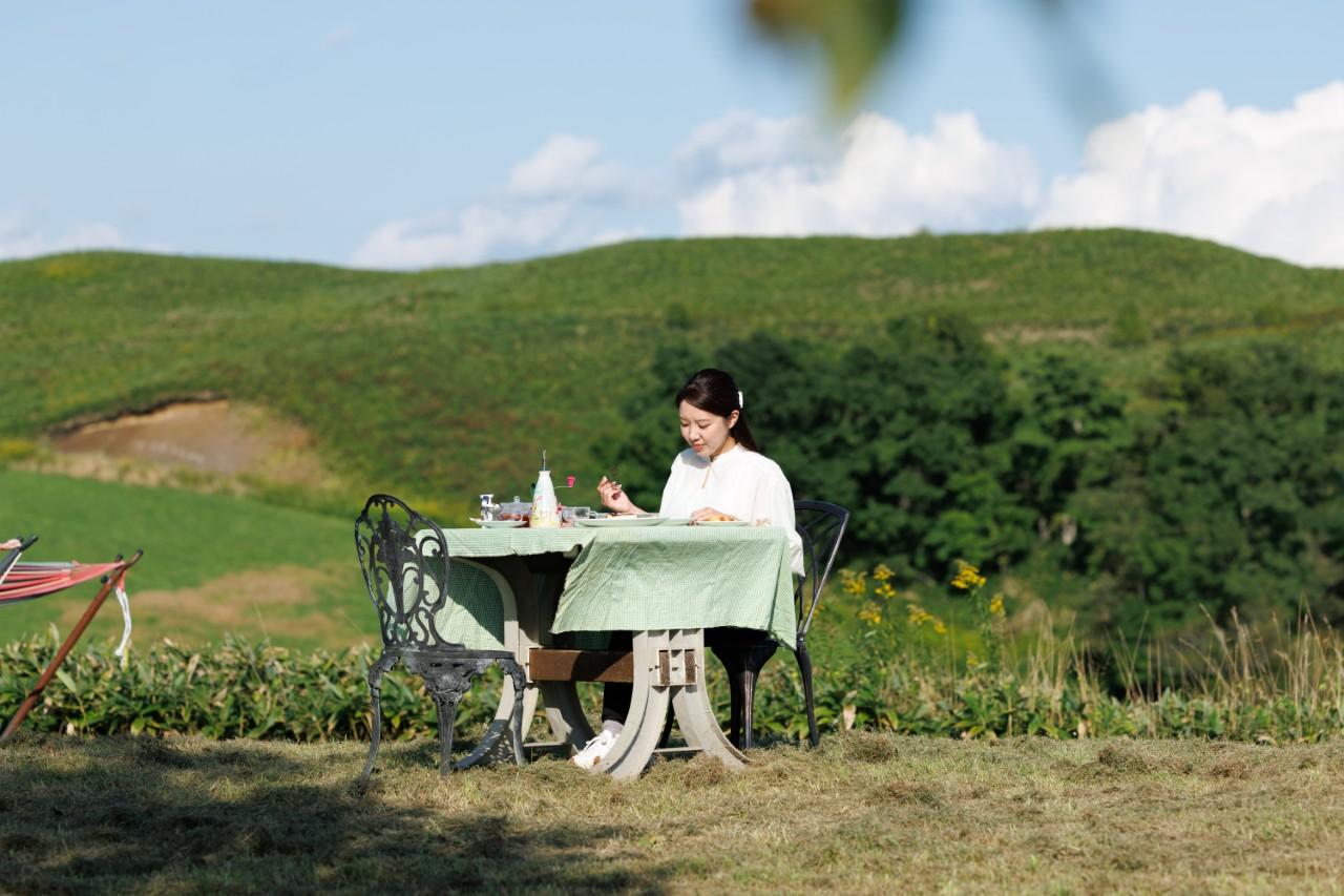 画像3: 【鶴居村】丘の上に、ぽつんとレストラン。「ハートンツリー」で大自然を味わう
