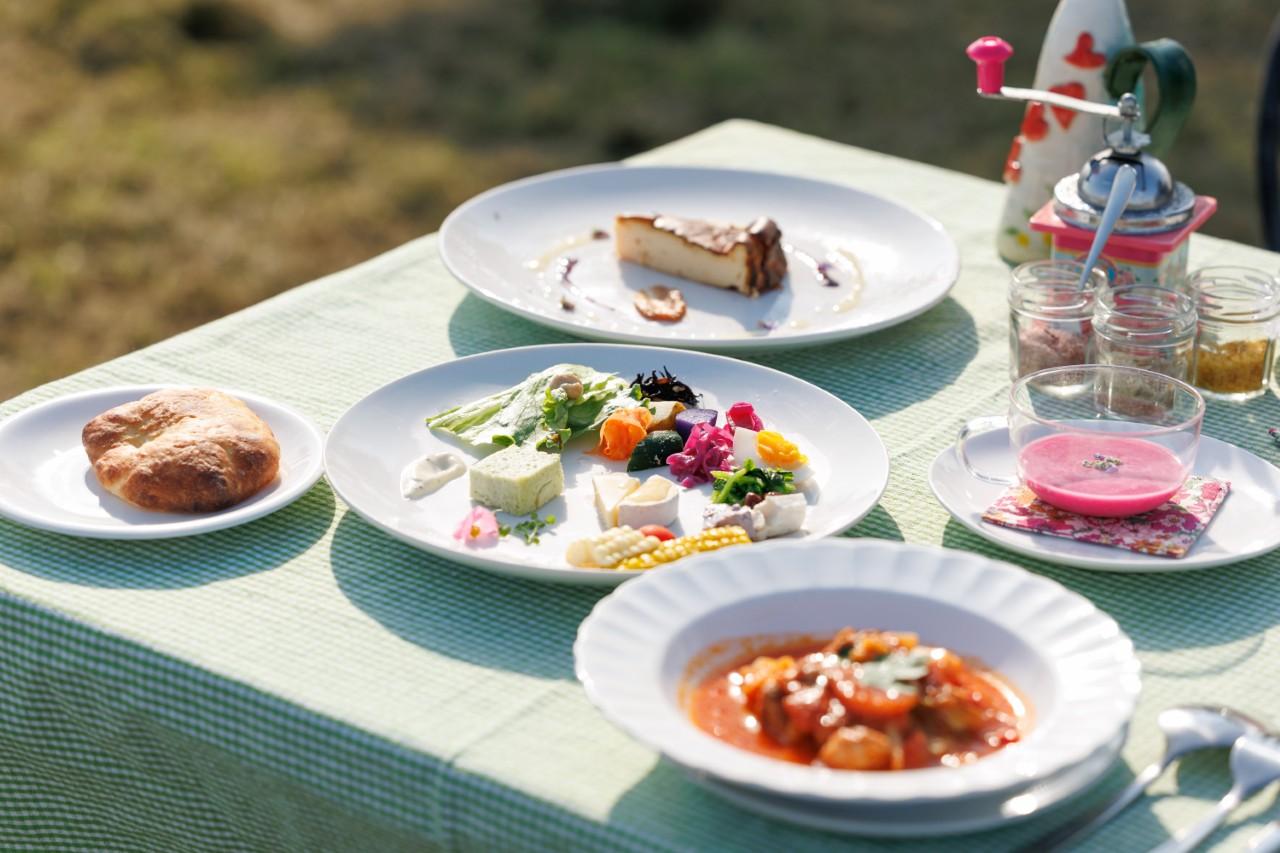 画像4: 【鶴居村】丘の上に、ぽつんとレストラン。「ハートンツリー」で大自然を味わう