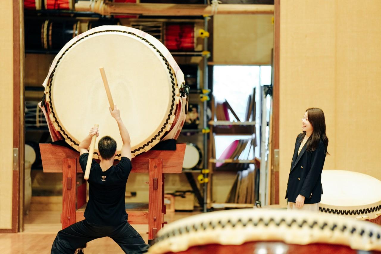 画像11: 日本人で初めてノーベル平和賞コンサートに出演したのは?