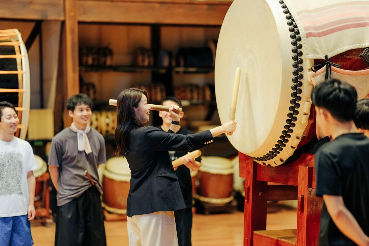 画像10: 日本人で初めてノーベル平和賞コンサートに出演したのは?