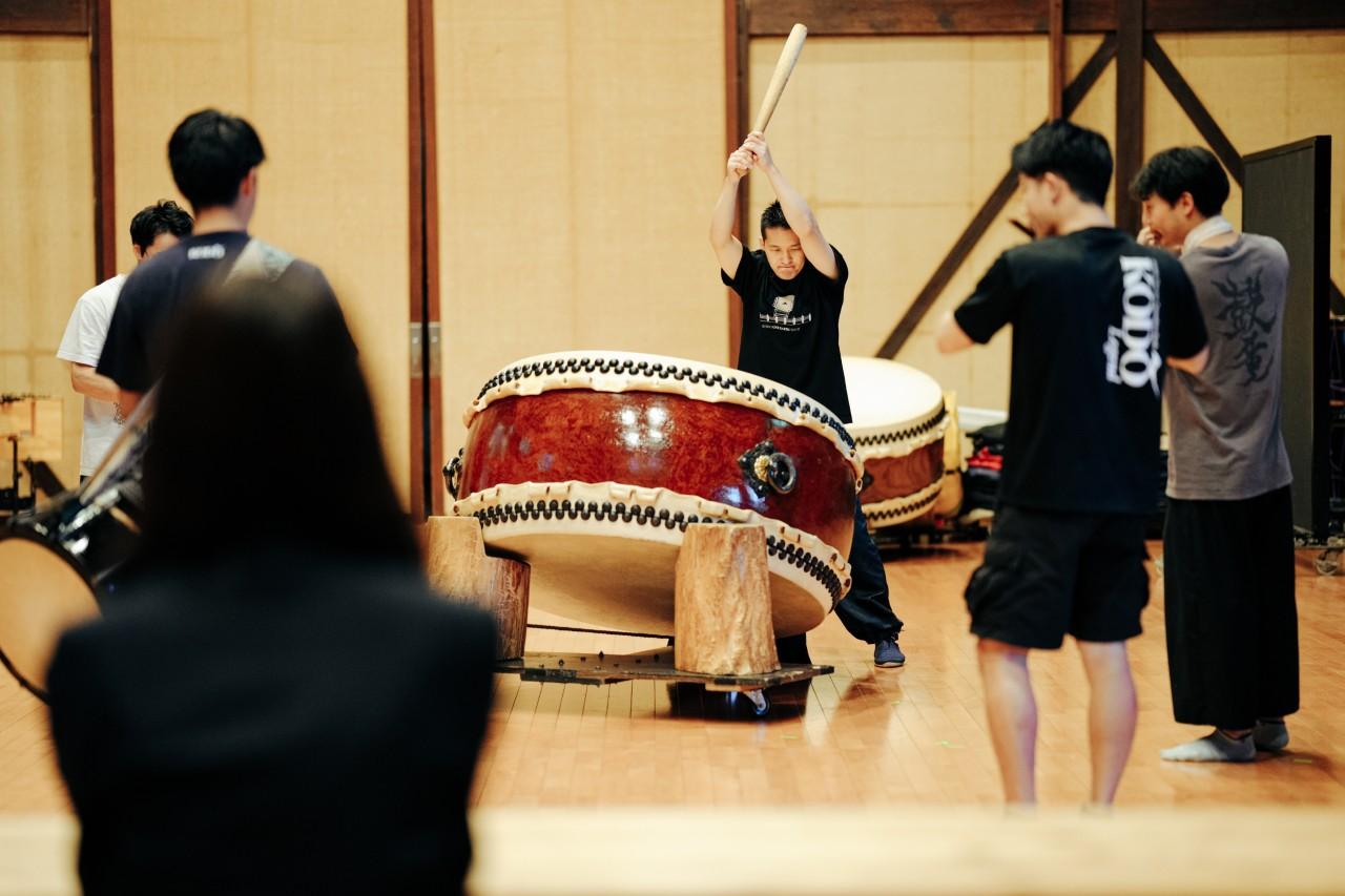 画像7: 日本人で初めてノーベル平和賞コンサートに出演したのは?