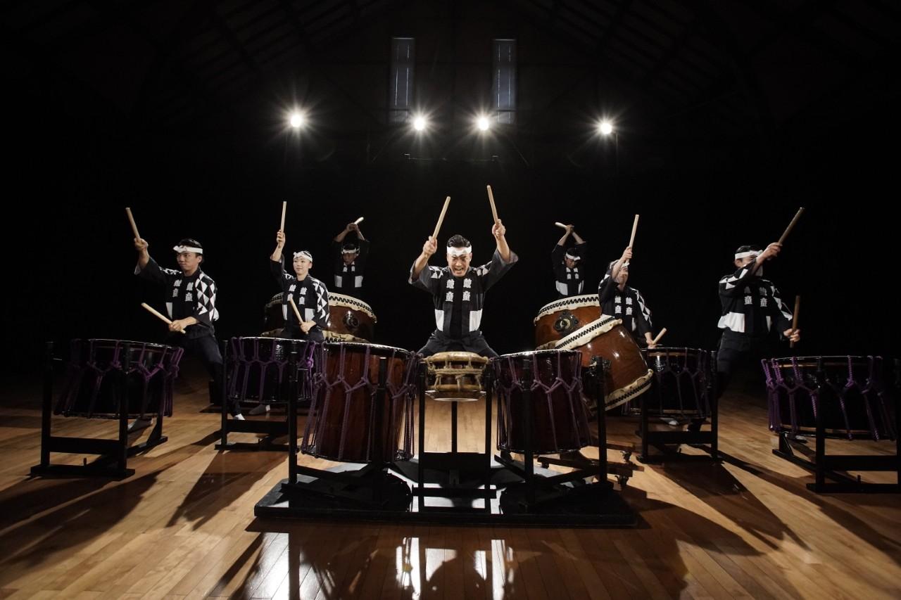 画像14: 日本人で初めてノーベル平和賞コンサートに出演したのは?