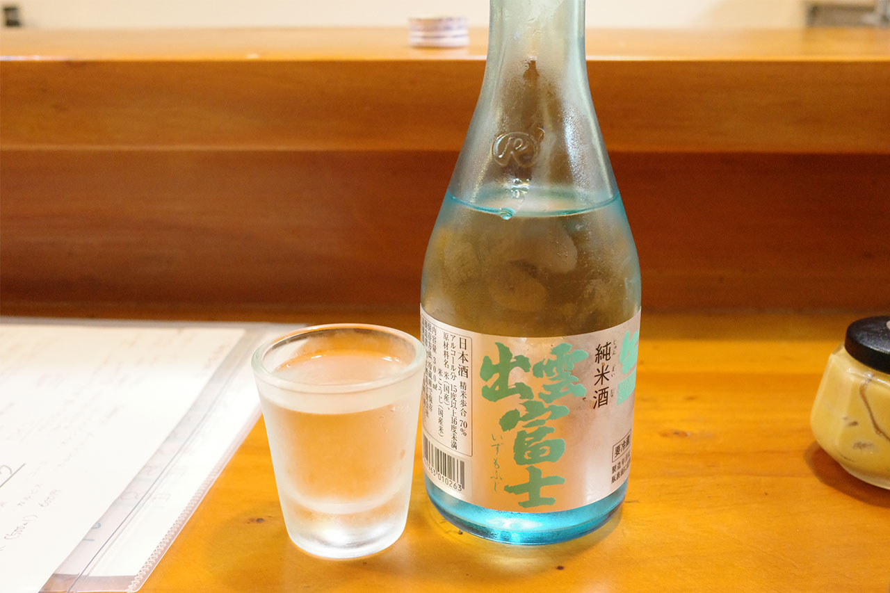 画像3: 出雲の路地裏に佇む「スタンド翠泉」手打ちの力強さを感じる伝統の出雲そば