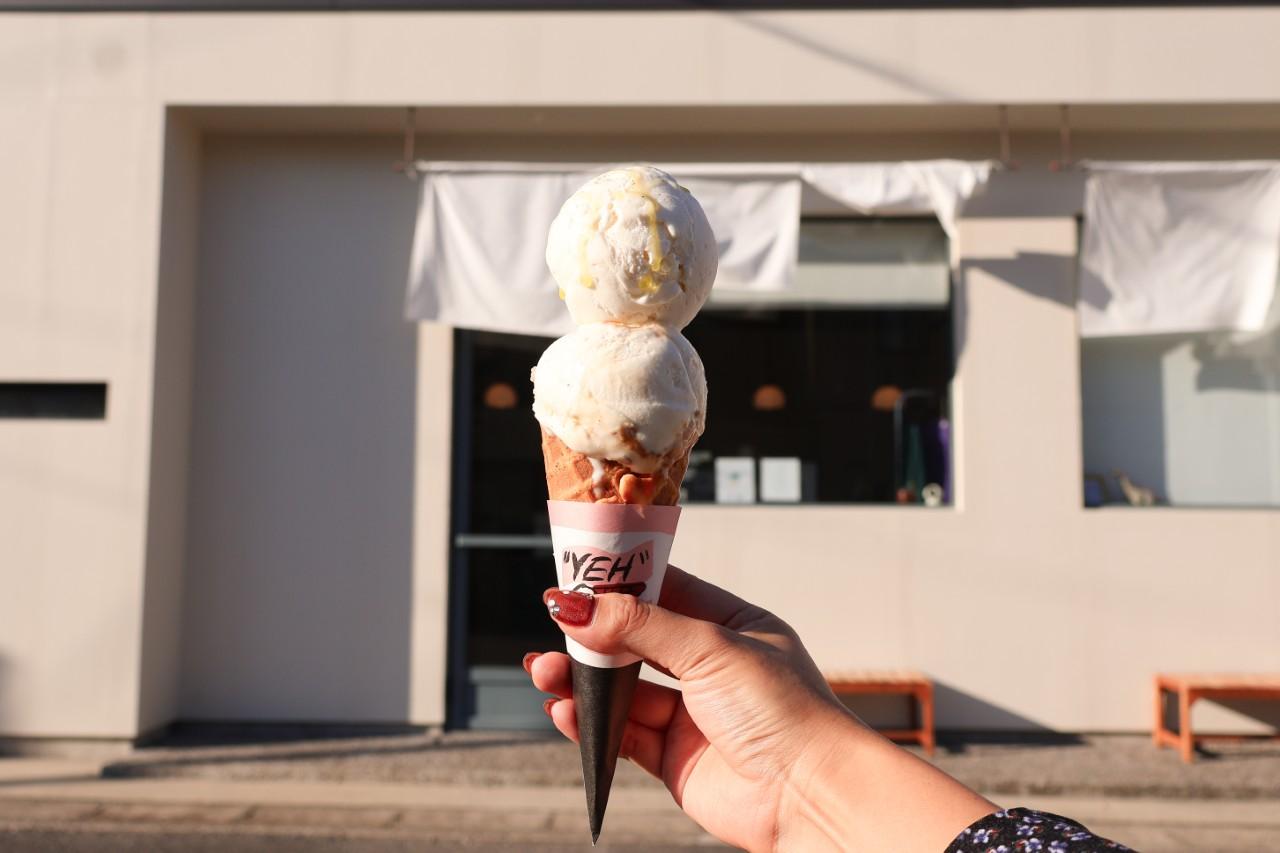 画像: （上）クリームチーズ・オリーブオイル、（下）アメリカン・ブレックファースト／ダブル 750円～