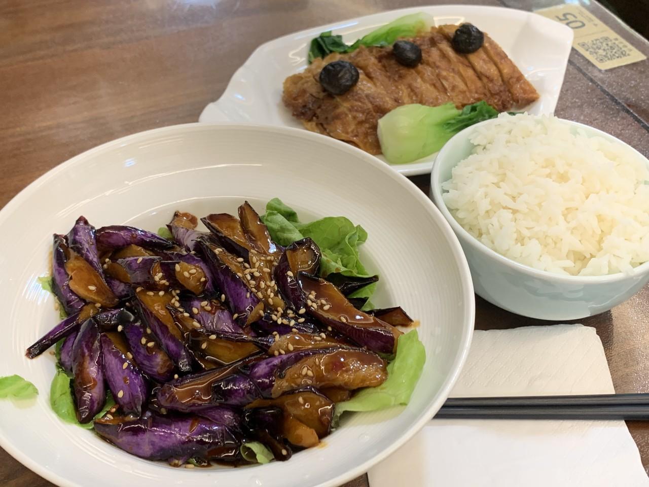 画像2: ランチには上海の精進料理を