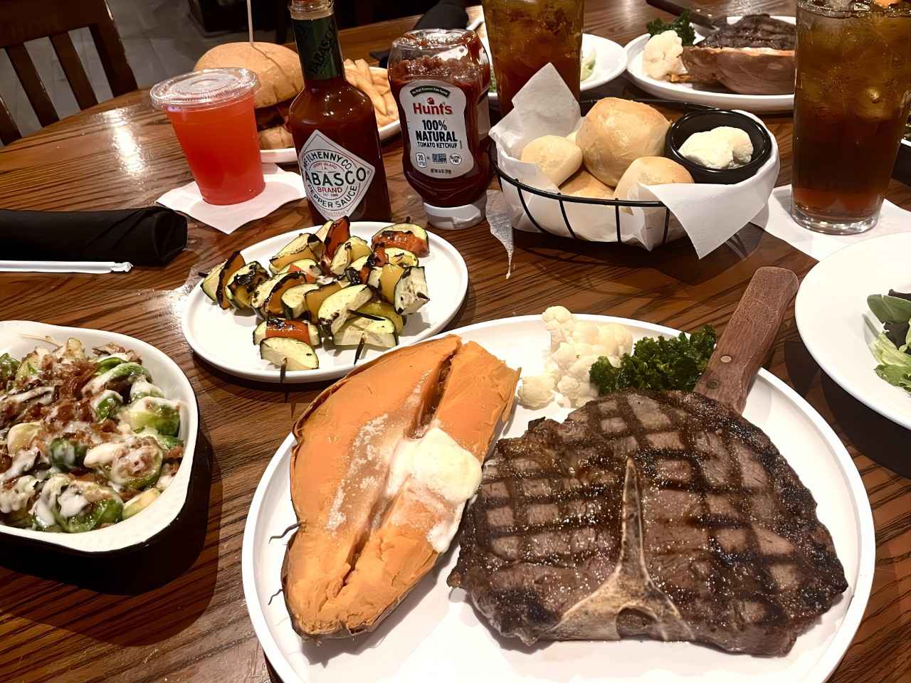 画像: イチ推しステーキの骨つき「Porterhouse（ポーターハウス）」54.99USD（約8,250円）