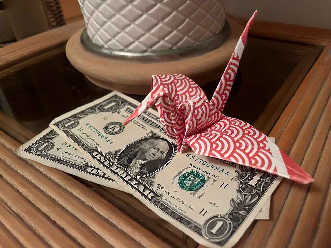 画像: チップの目安額を確認しよう