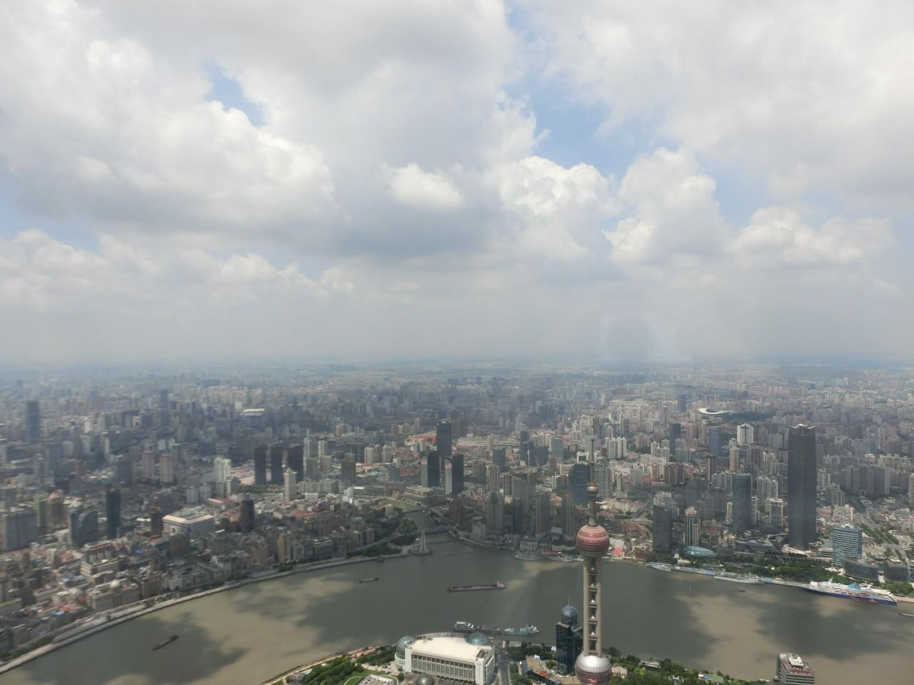 画像2: 世界4位の高さ ・上海タワーで絶景を一望