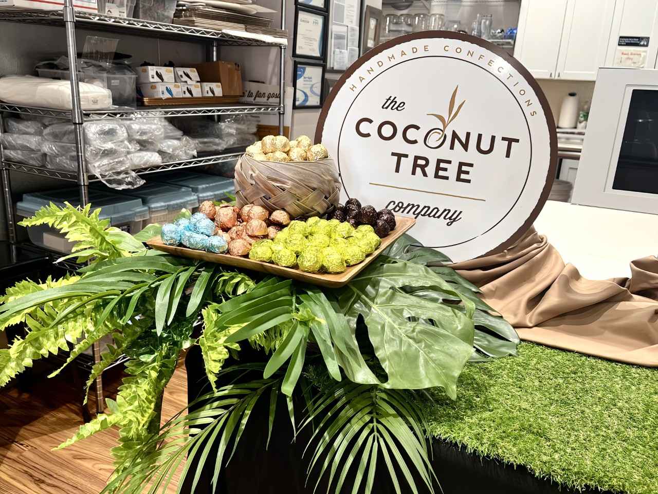 画像: 金色のホイル包みはトラディショナル、緑色はわさびなどとバラエティー豊か