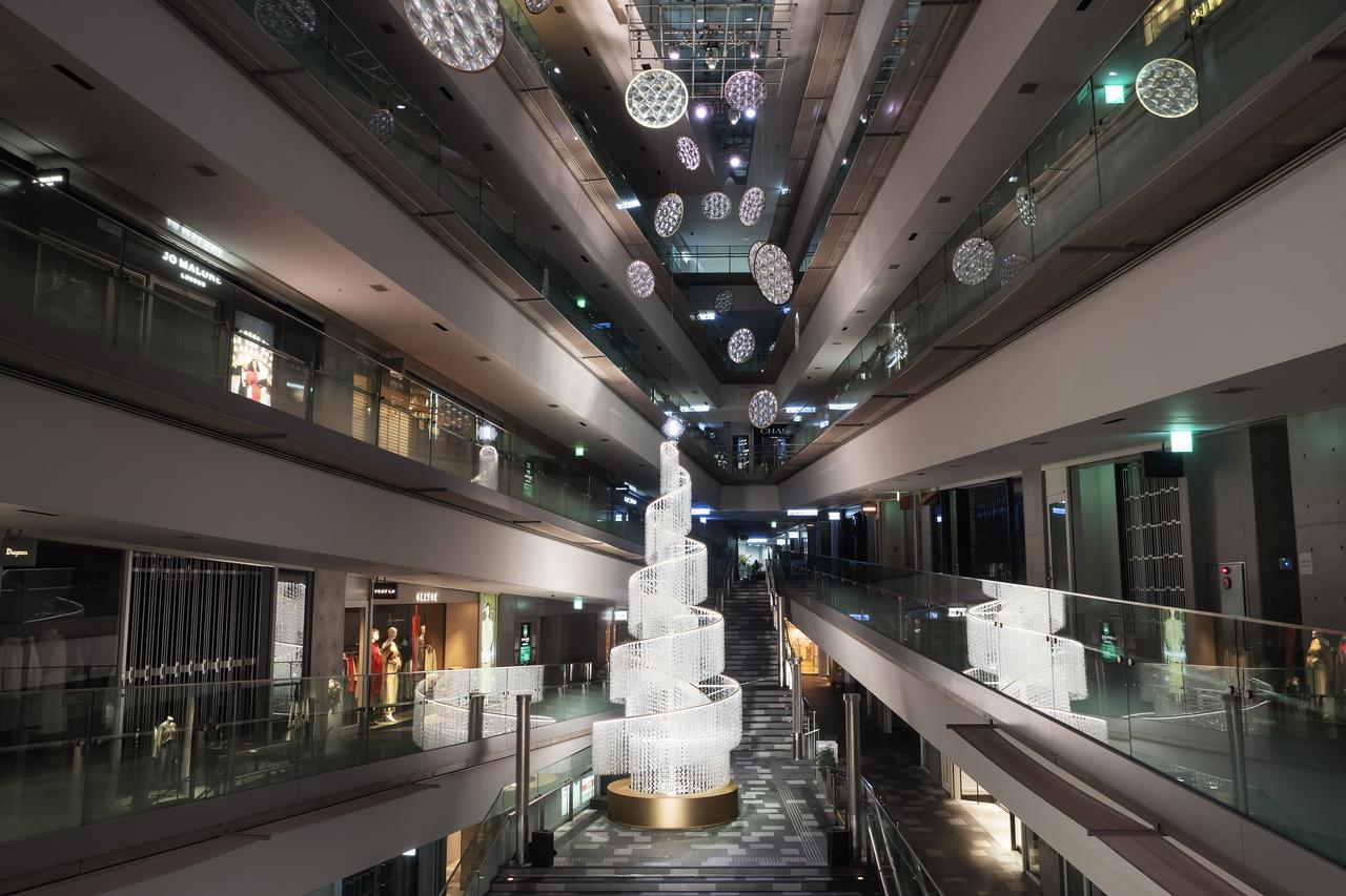 画像: 【表参道駅】OMOTESANDO HILLS CHRISTMAS TREE 2025