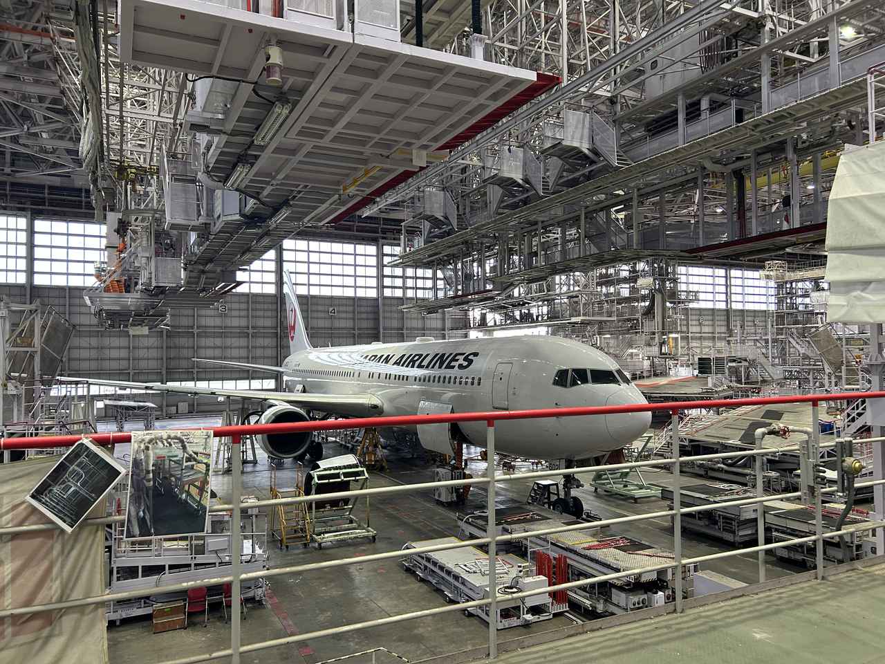 画像2: コックピットの模型や飛行機を間近で見られる「JAL工場見学～SKY MUSEUM～」